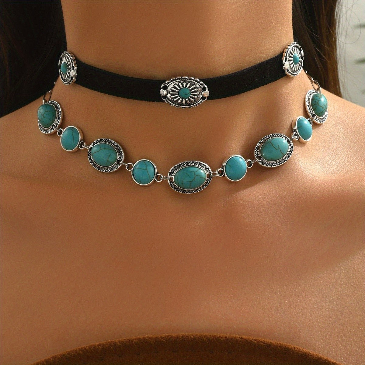 Turquoise Oval Velvet Choker Set