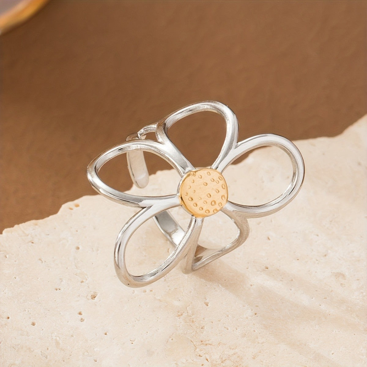Two-Tone Daisy Ring
