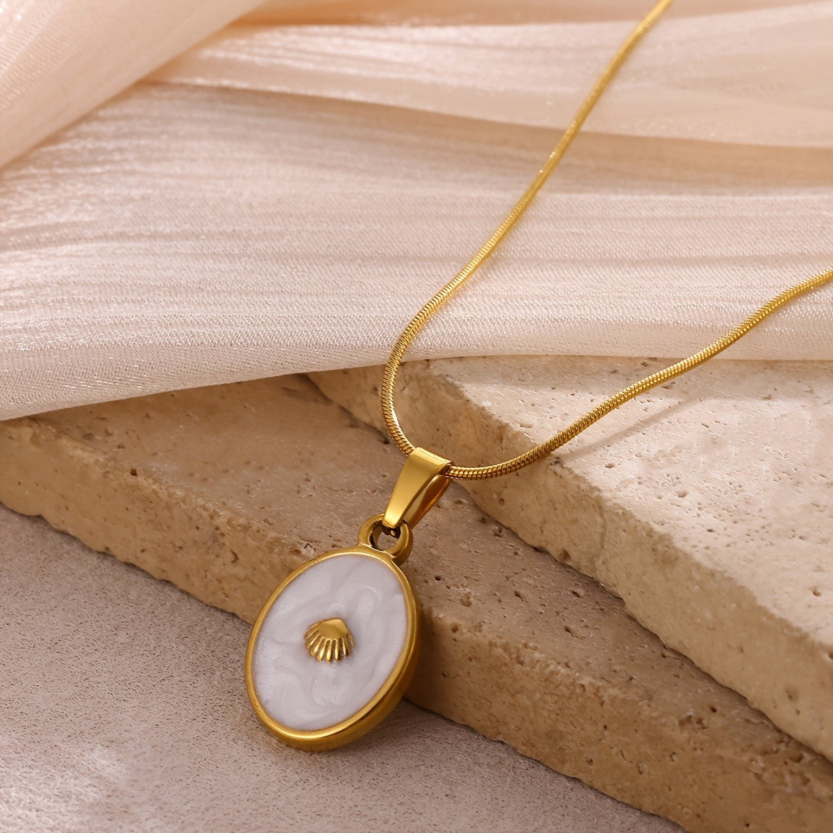 White Shell Oval Pendant Necklace