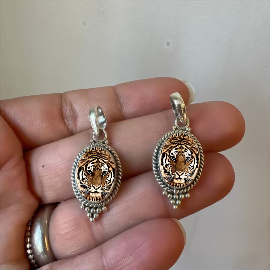 Tiger Face Teardrop Pendant Necklace