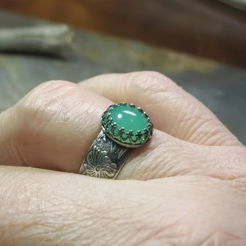 Green Stone Floral Relief Ring
