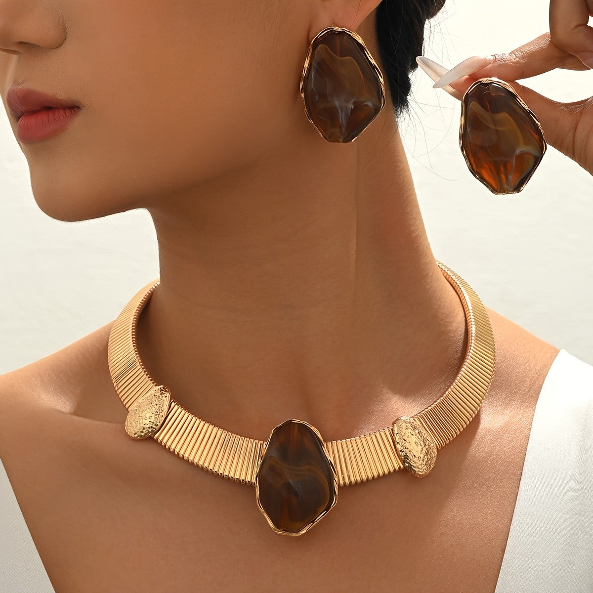 Ribbed Choker & Amber Stone Earring Set
