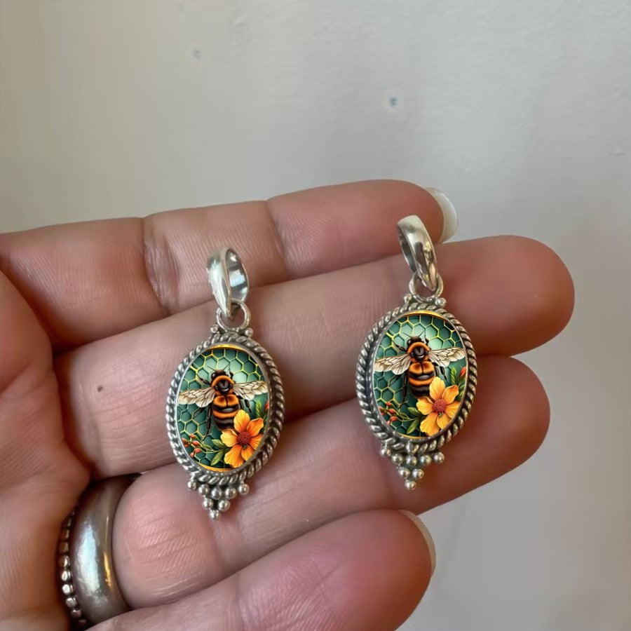 Bee & Flower Oval Pendant Necklace