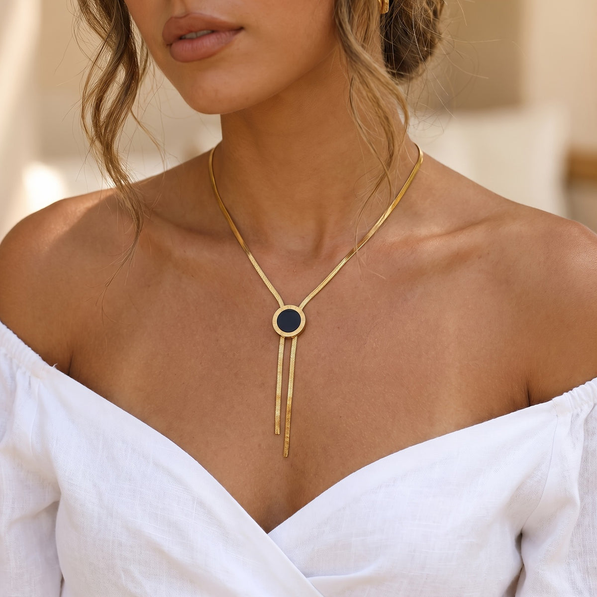 Black Circle Lariat Necklace