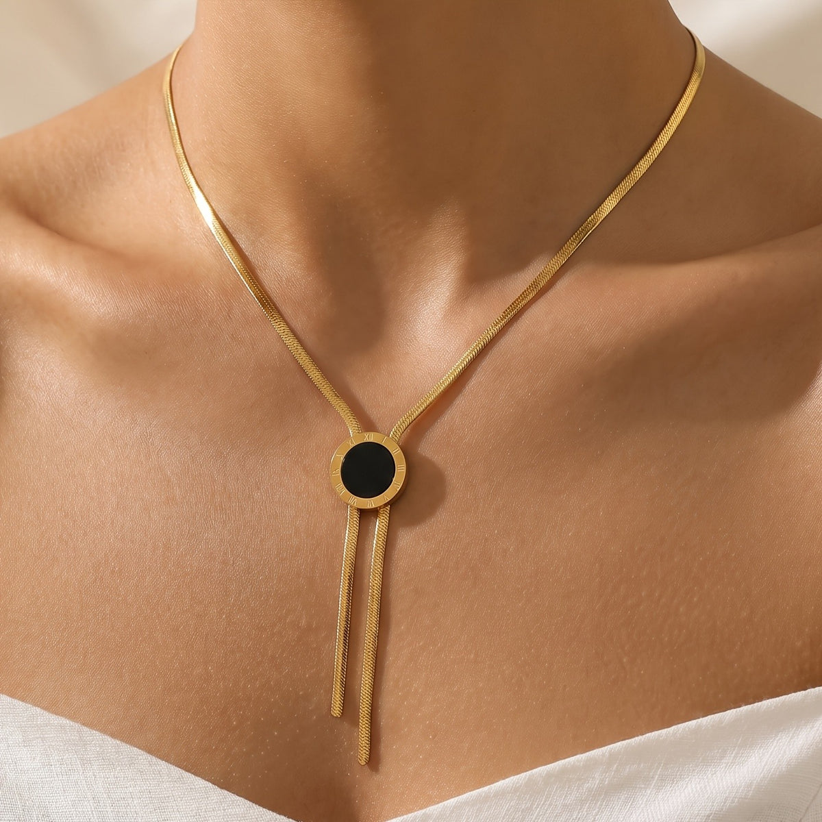 Black Circle Lariat Necklace