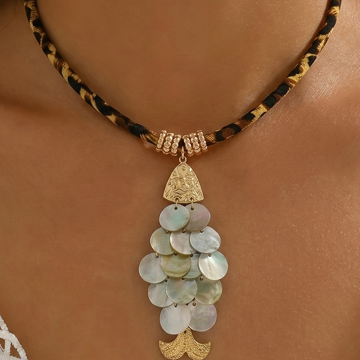 Leopard Rope Mother-of-Pearl Necklace