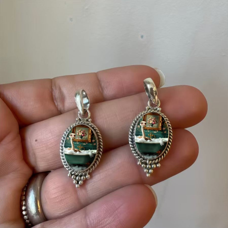 Ostrich Bathtub Oval Necklace