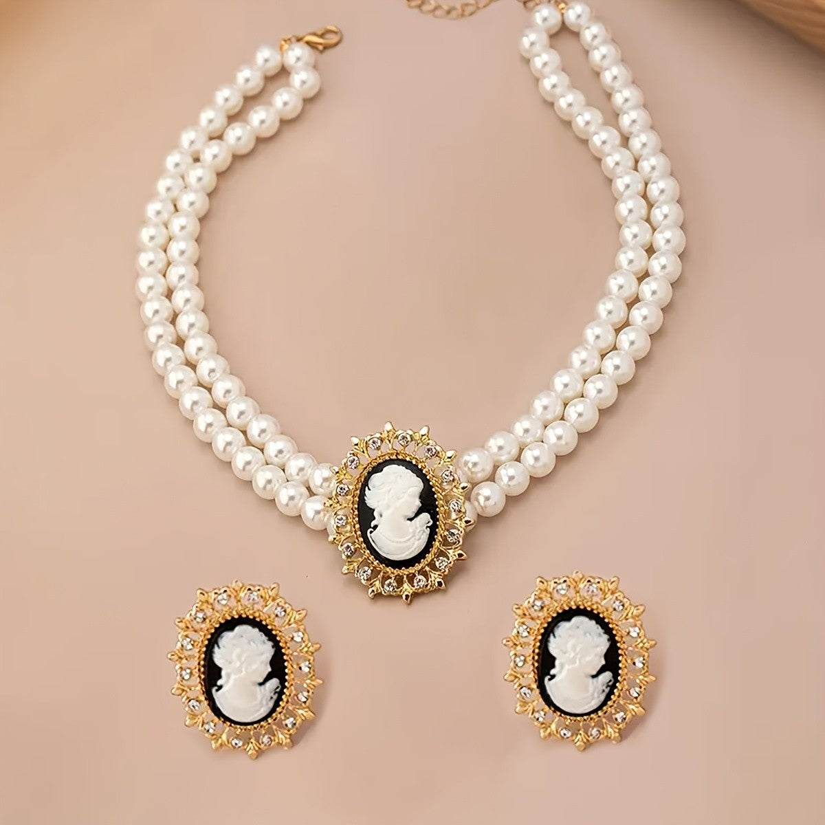 Cameo Portrait Pearl Choker Set