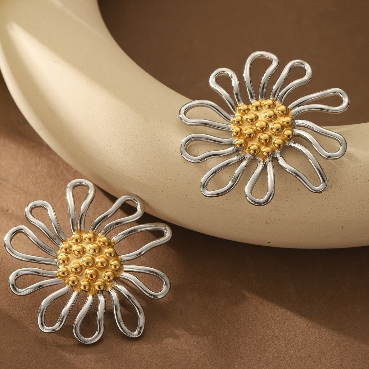 Daisy Flower Stud Earrings