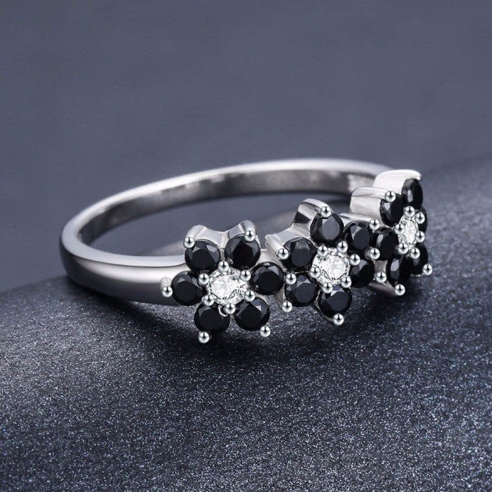 Black Flower Cluster Ring