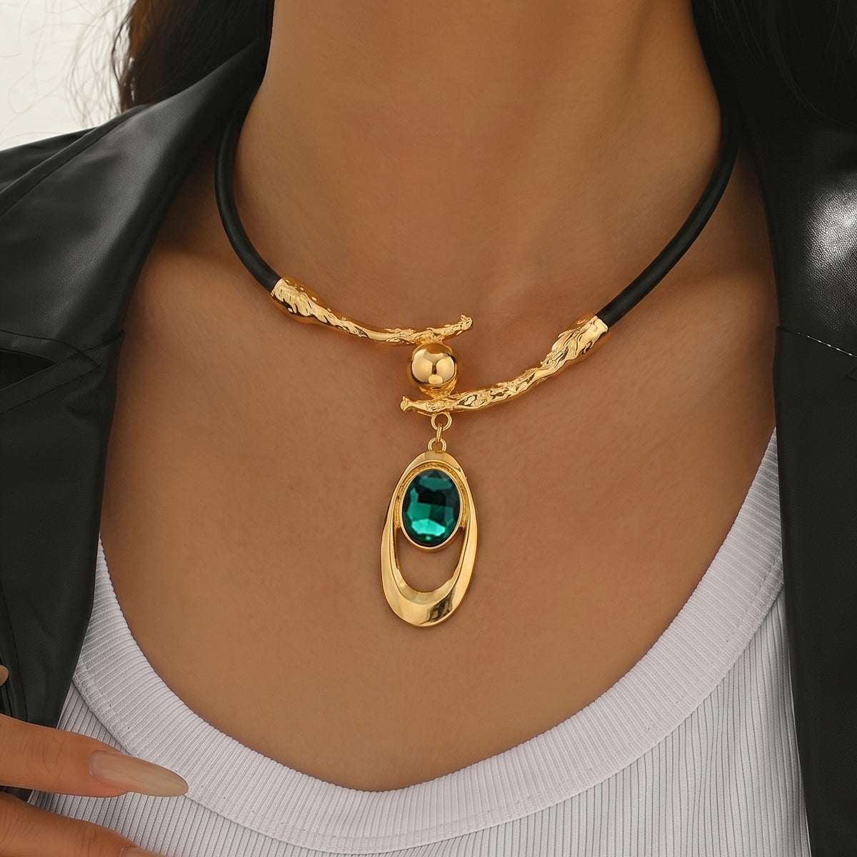 Black Oval Geometric Toggle Choker