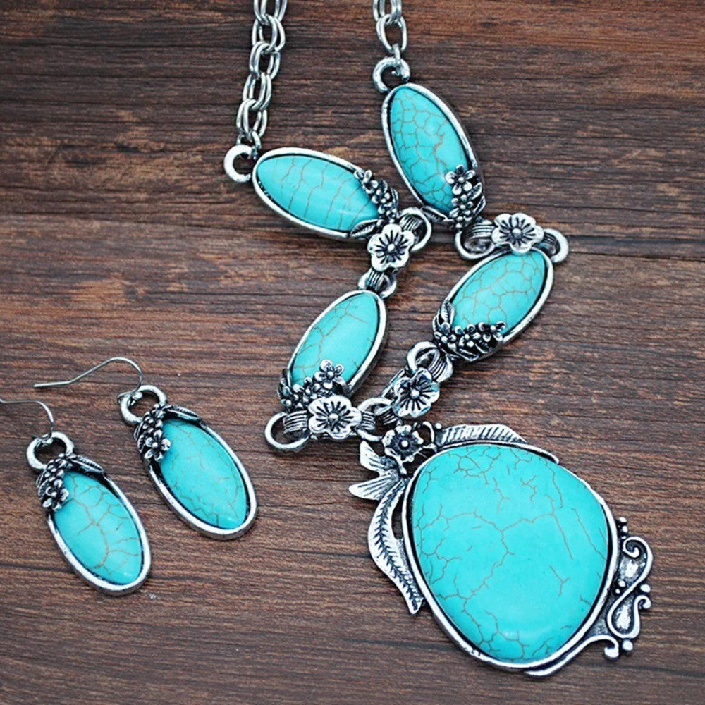 Turquoise Leaf Pendant Necklace & Earring Set