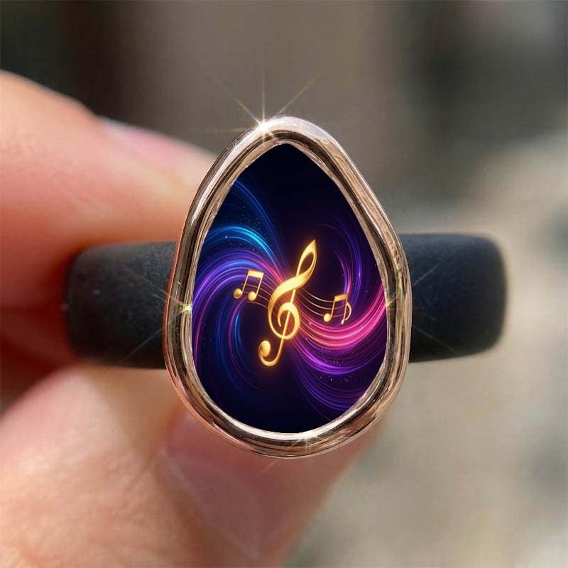 Swirling Notes Teardrop Ring