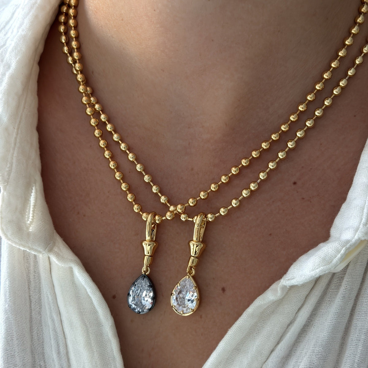 Contrast Bead Teardrop Pendant Necklace