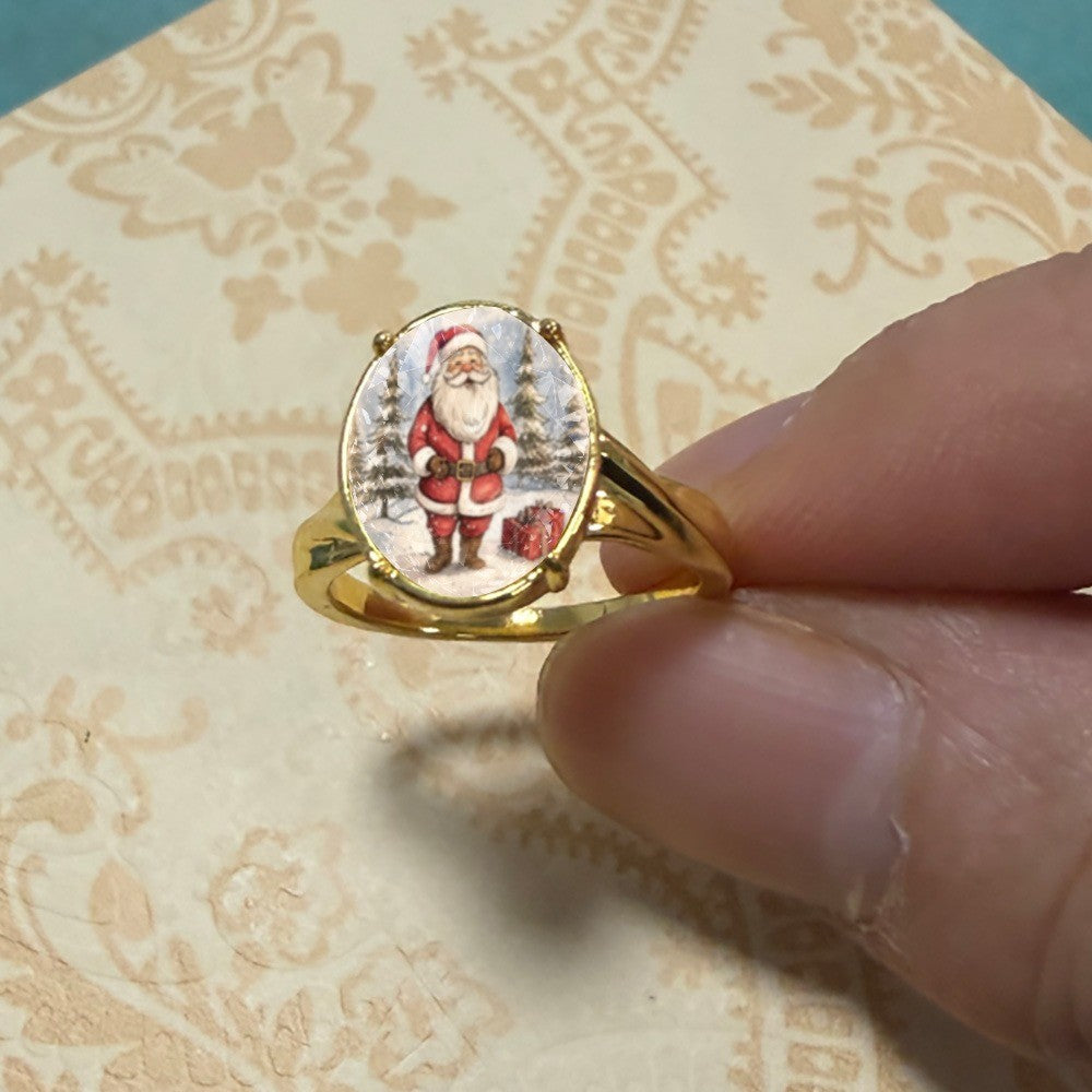 Santa Claus Winter Scene Oval Ring