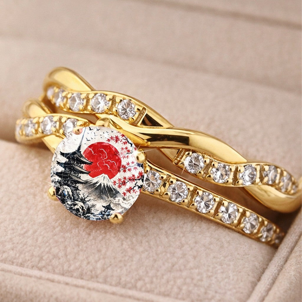 Twisted Band Landscape Ring