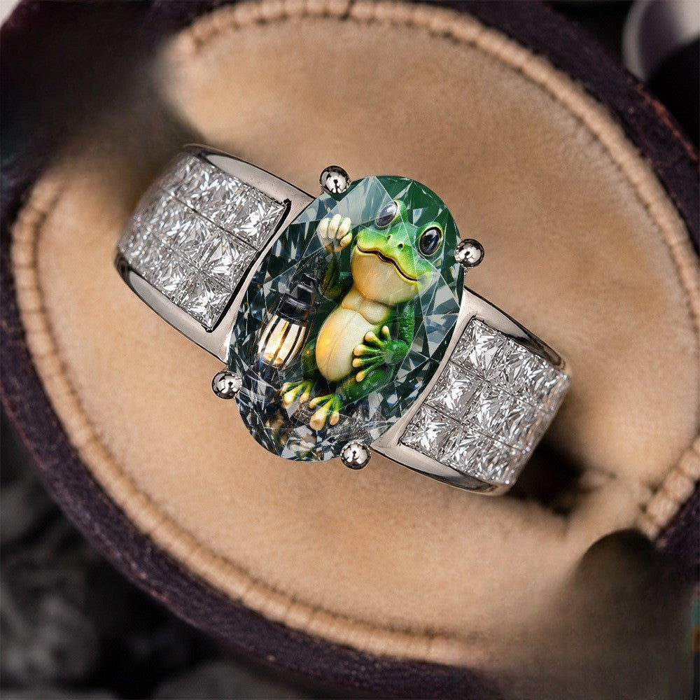 Frog & Lantern Oval Ring