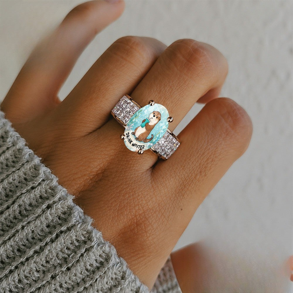 Otter Oval Statement Ring