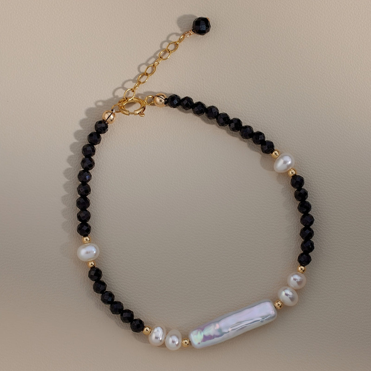 Baroque Pearl & Black Bead Bracelet