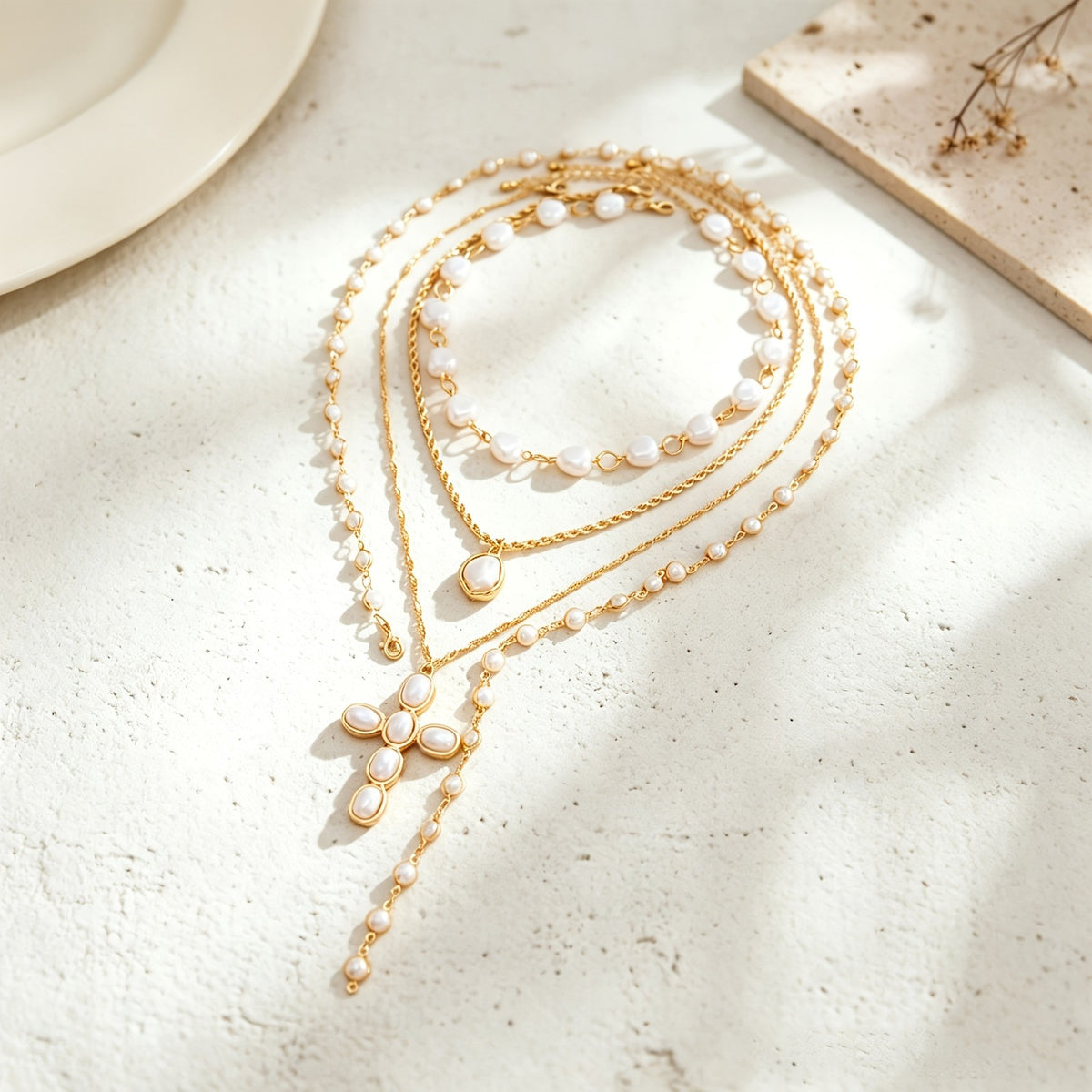 Layered Pearl & Oval Motif Necklace Set