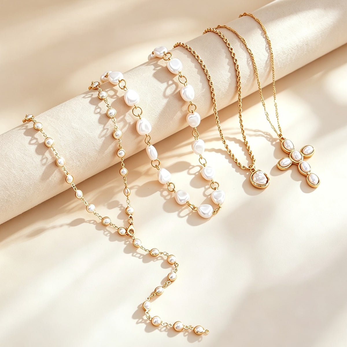 Layered Pearl & Oval Motif Necklace Set