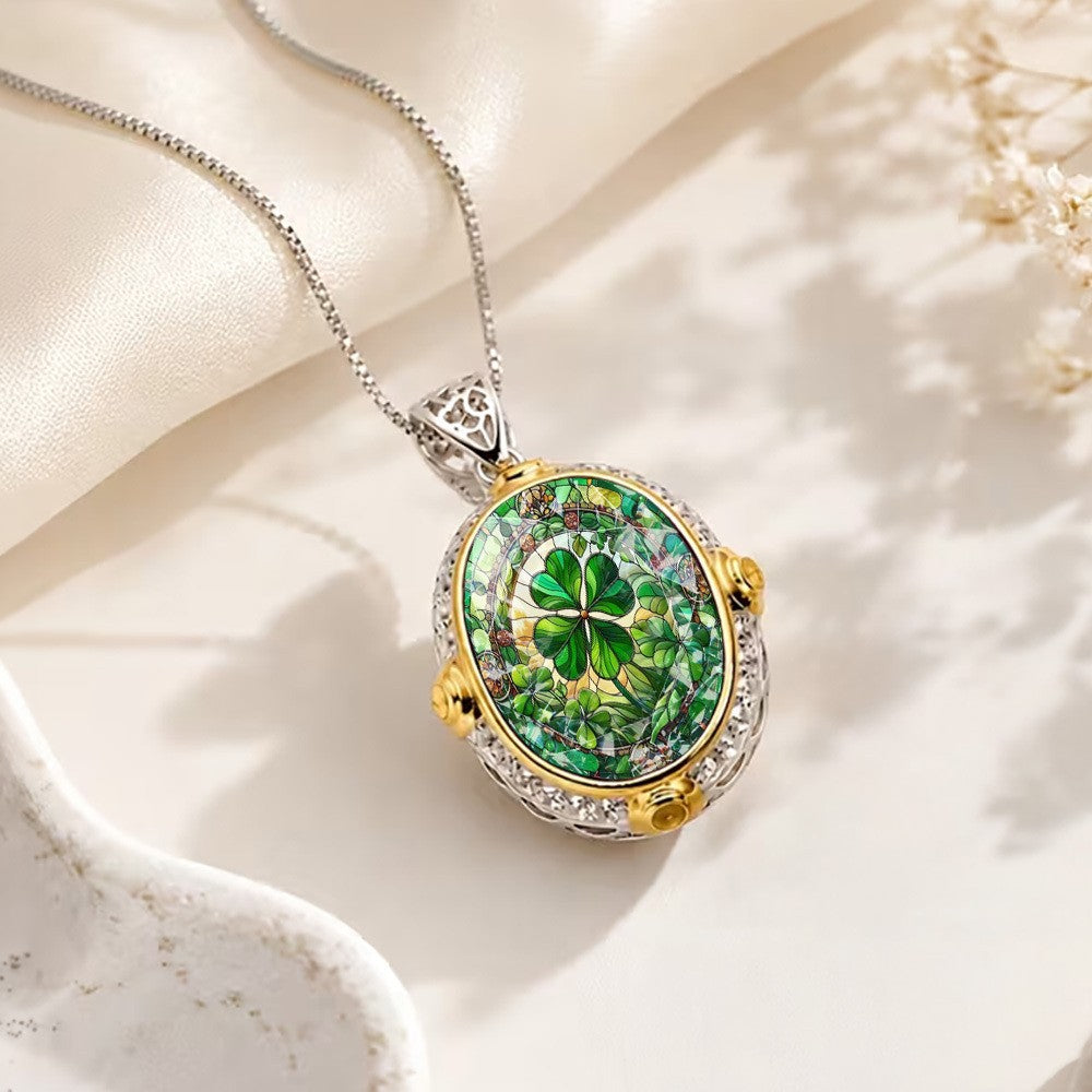Green Clover Oval Pendant Necklace