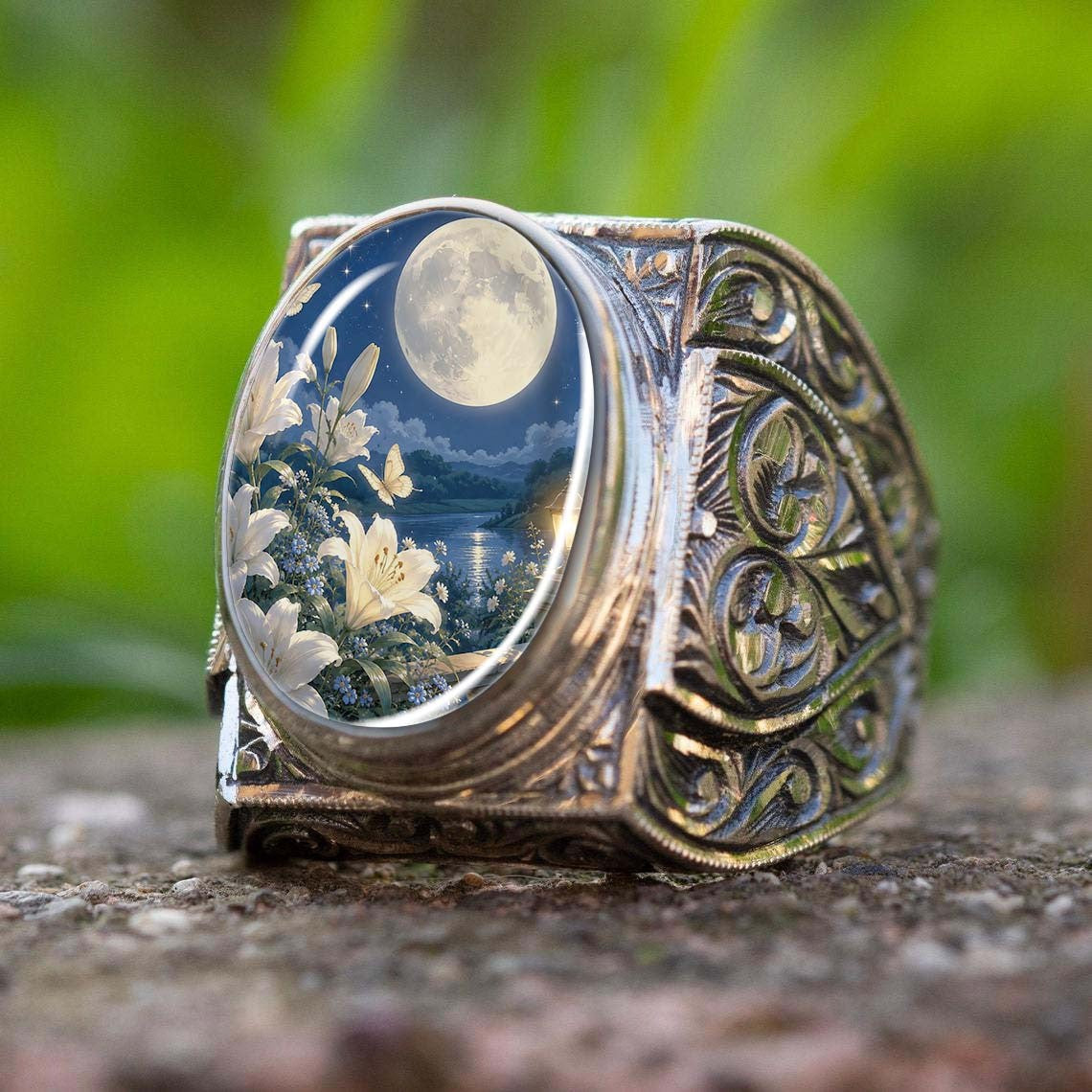 Moonlight Lily Landscape Ring