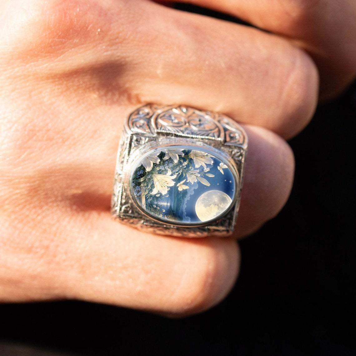 Moonlight Lily Landscape Ring