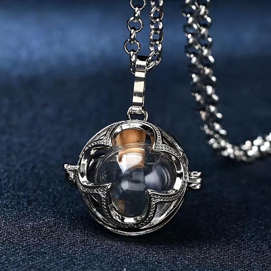 Clover Photo Locket Necklace