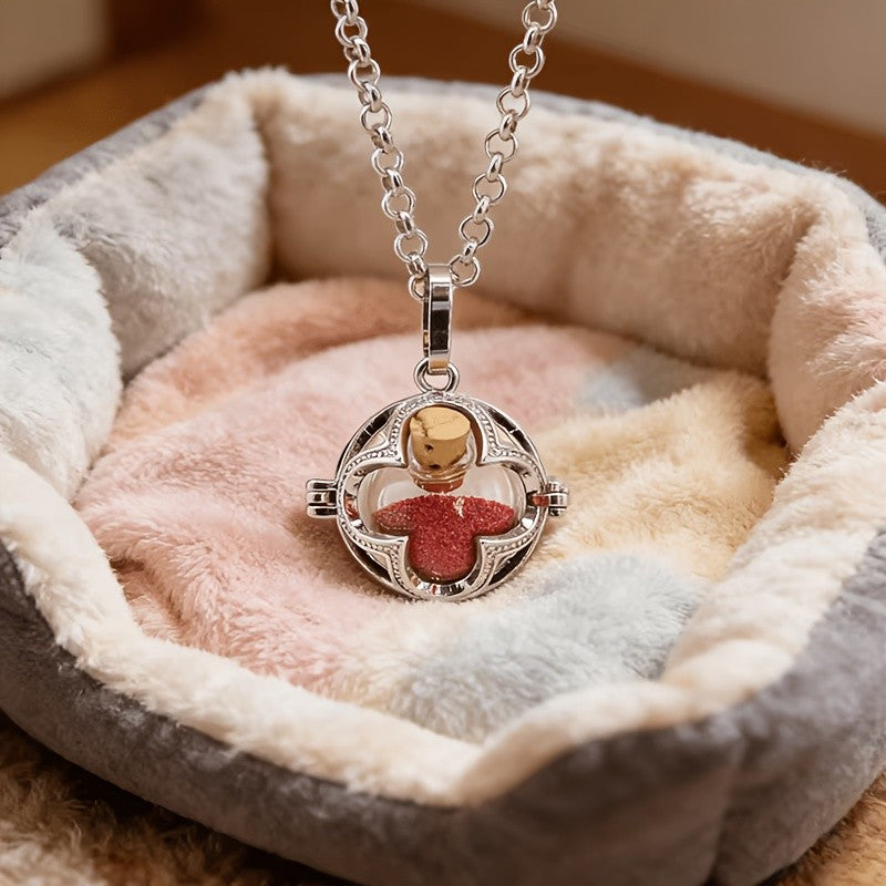 Clover Photo Locket Necklace