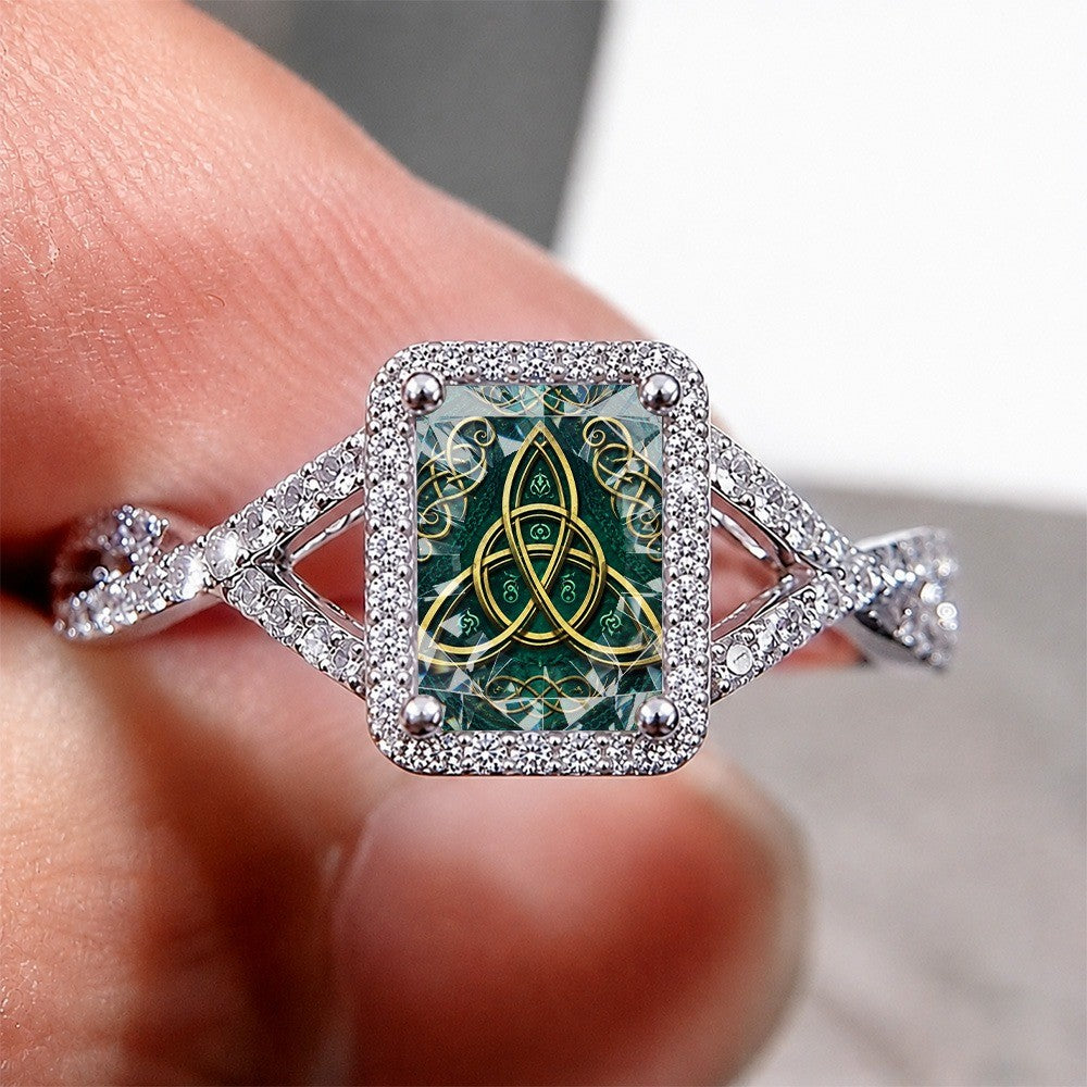 Green Trinity Knot Square Ring