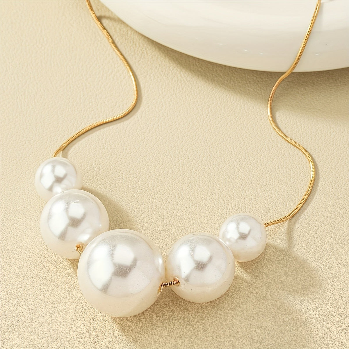 Graduated Pearl Cluster Necklace