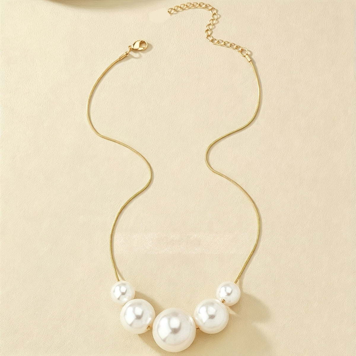 Graduated Pearl Cluster Necklace