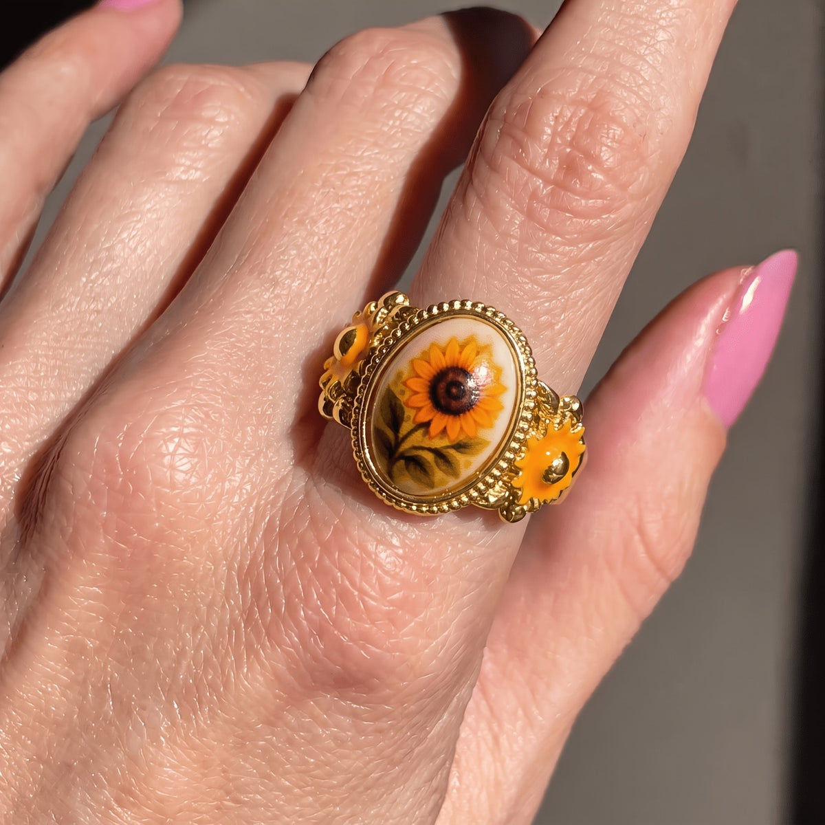 Sunflower Cameo Oval Ring