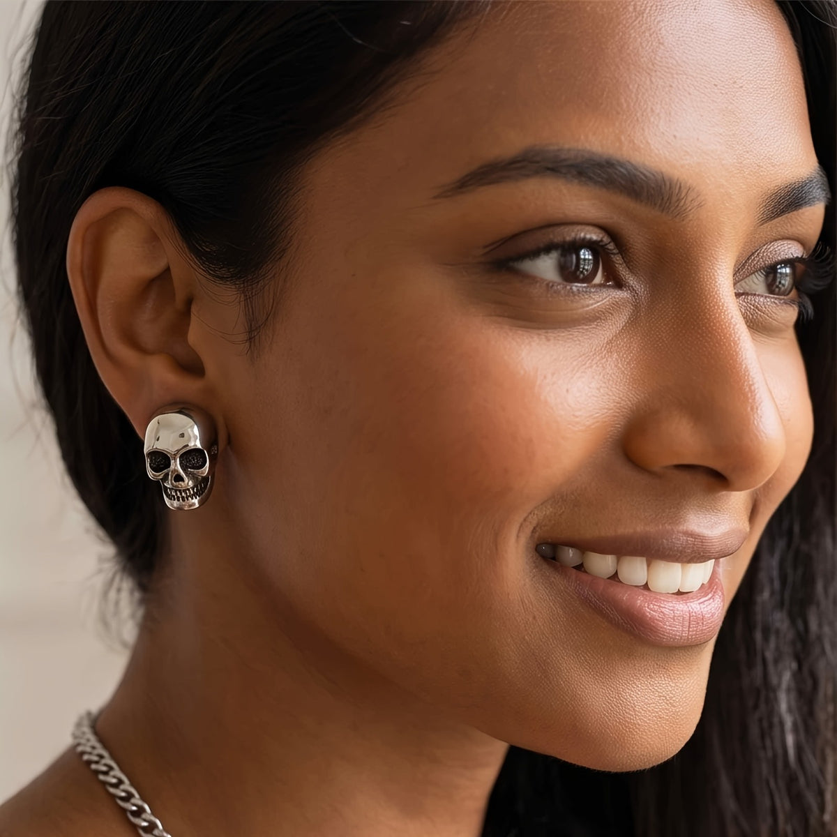 Polished Skull Stud Earrings