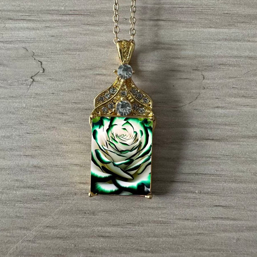 Green Edge Rose Pendant Necklace