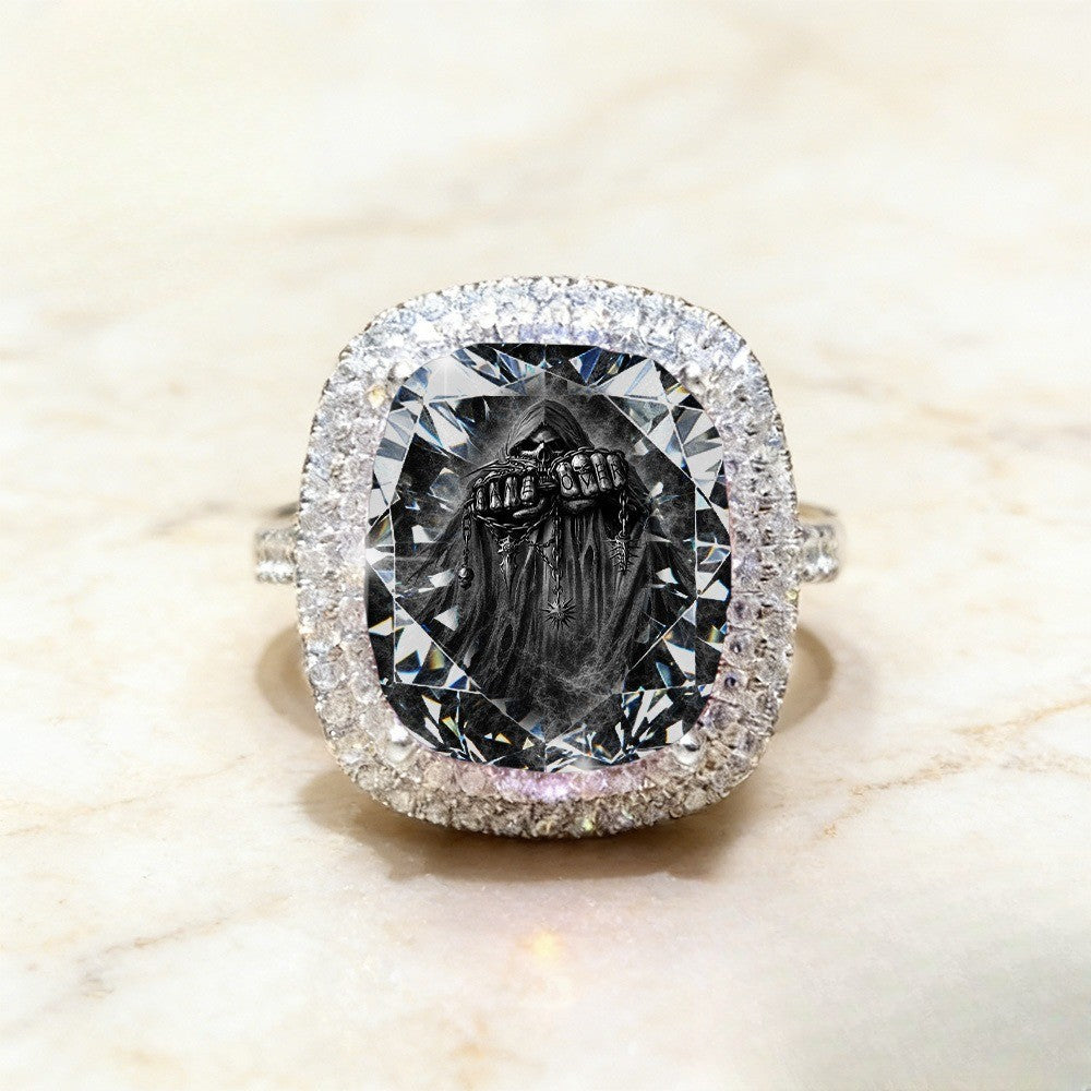 Cloaked Figure Square Ring
