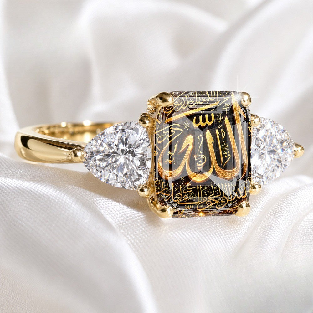 Black Calligraphy Three-Stone Ring