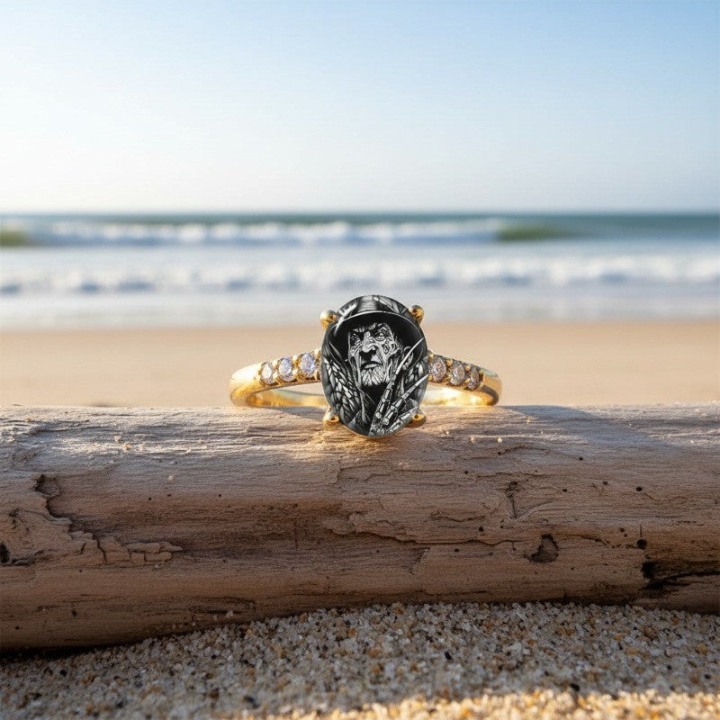Graphic Claw Statement Ring