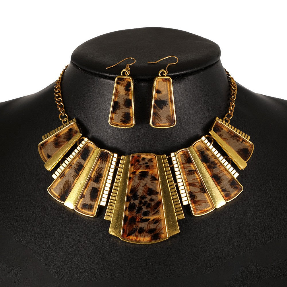 Leopard Fan Statement Set