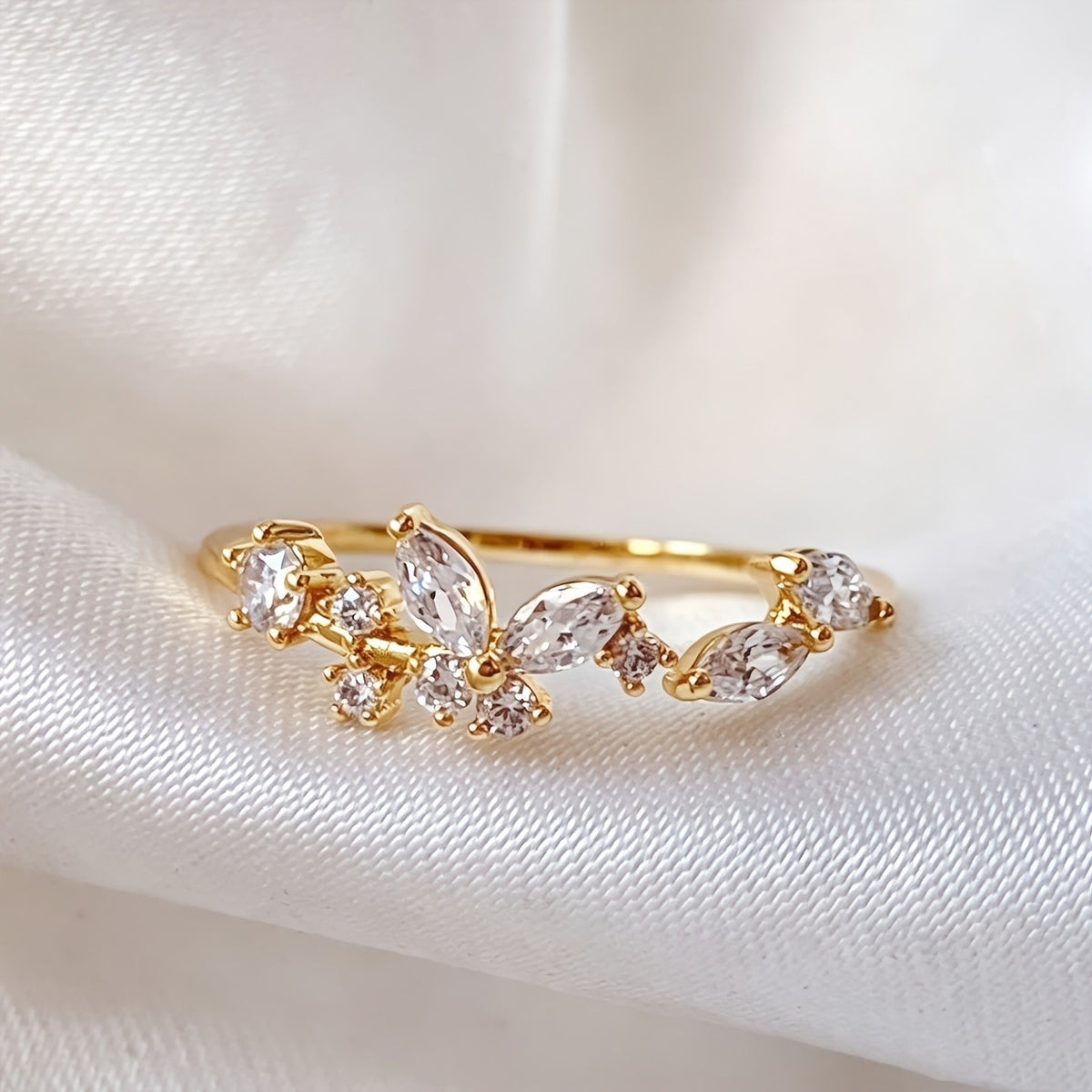 Pastel Leaf Vine Ring