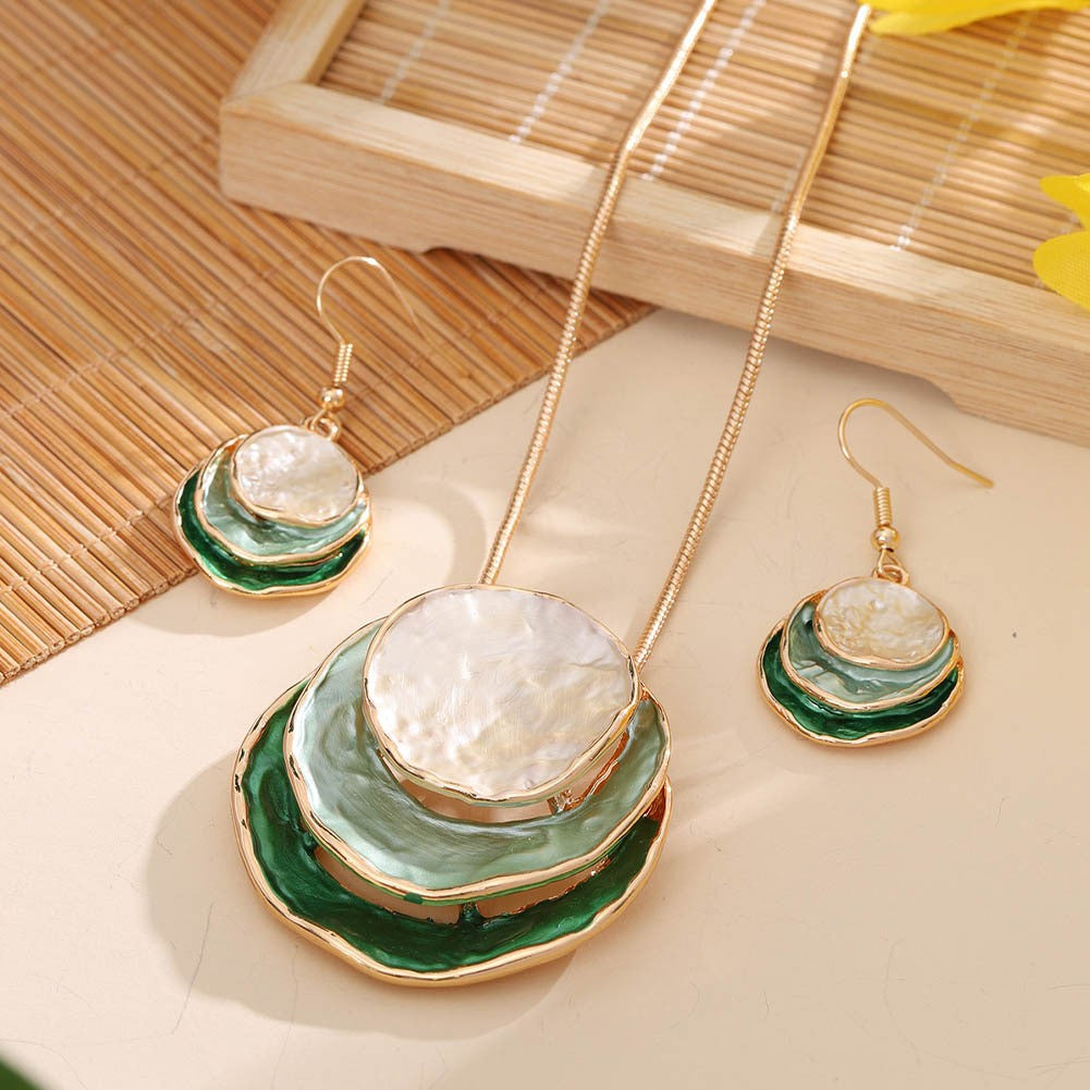 Layered Shell Disc Necklace & Earring Set