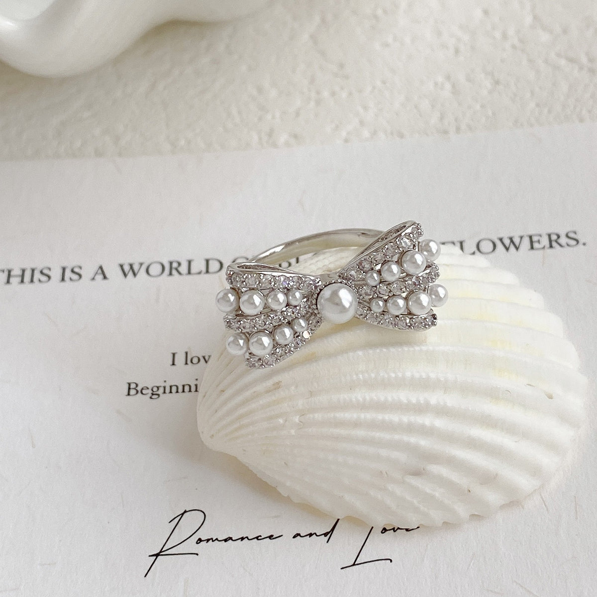 Gray Pearl Bow Ring