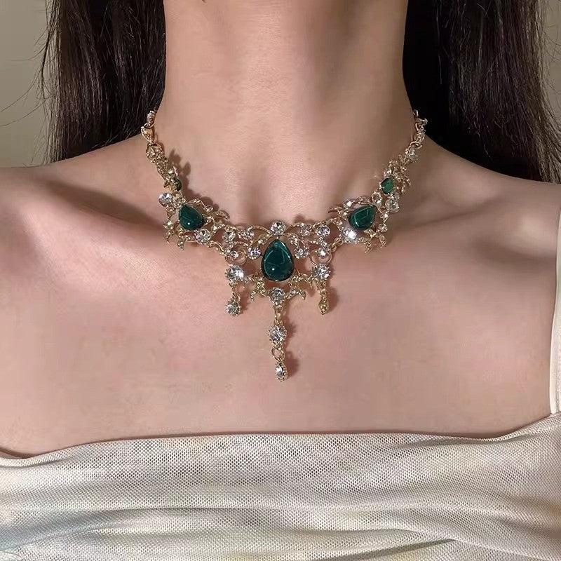 Green Teardrop Filigree Necklace