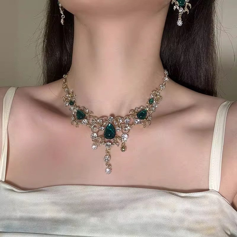 Green Teardrop Filigree Necklace