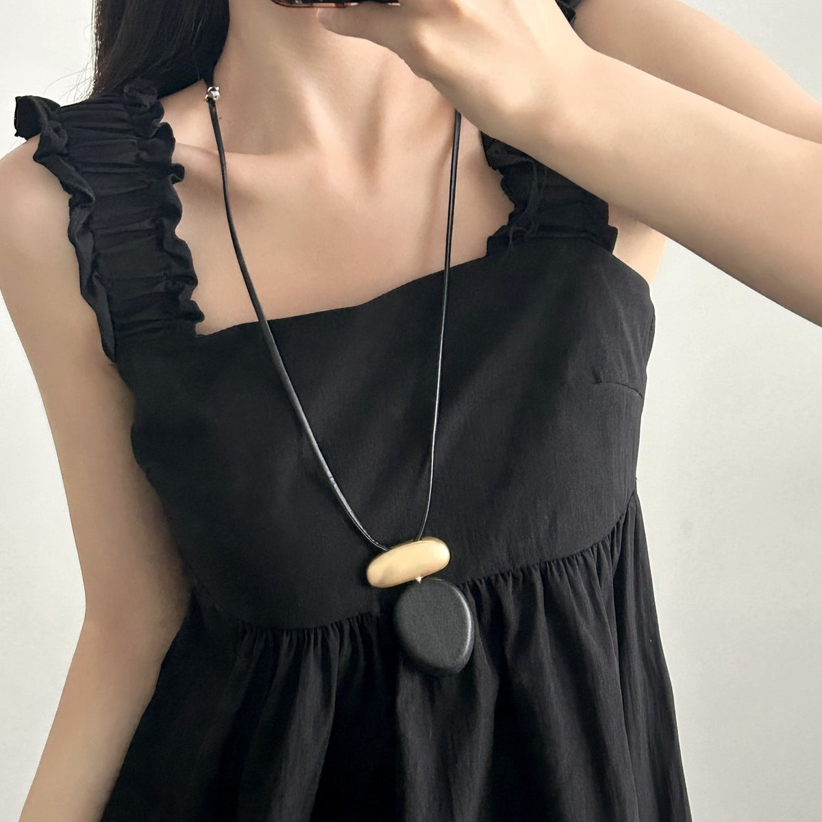Mixed Material Oval Pendant Necklace