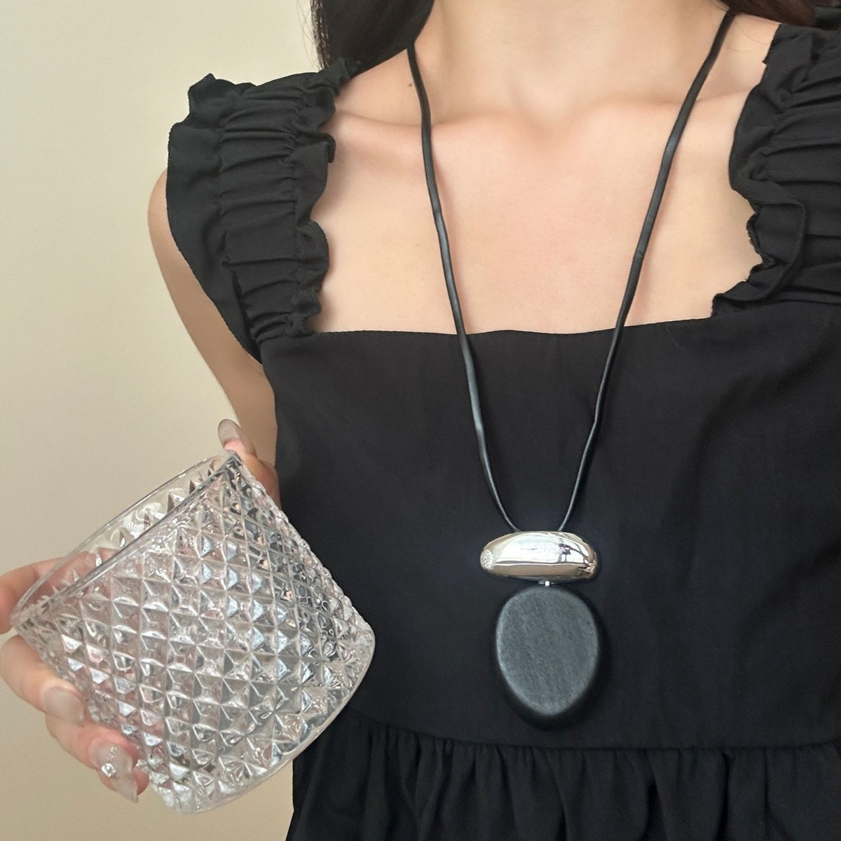 Mixed Material Oval Pendant Necklace