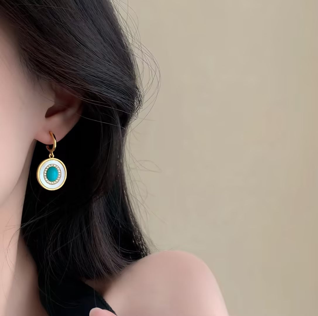 Turquoise Shell Halo Necklace & Earrings