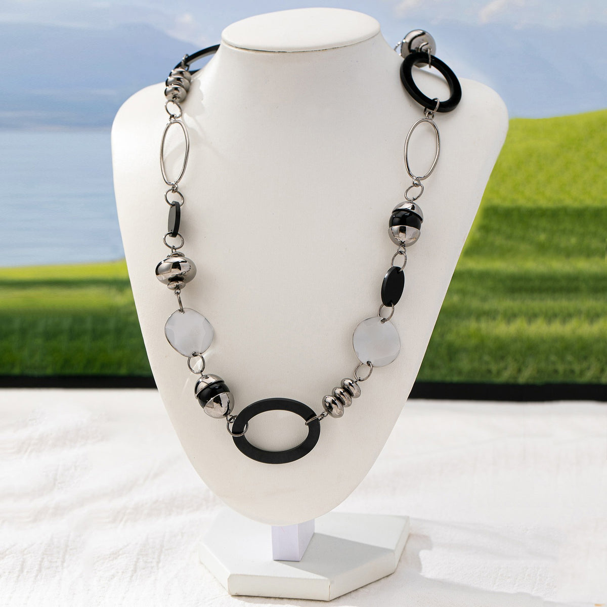 Black Oval & Silver Link Necklace