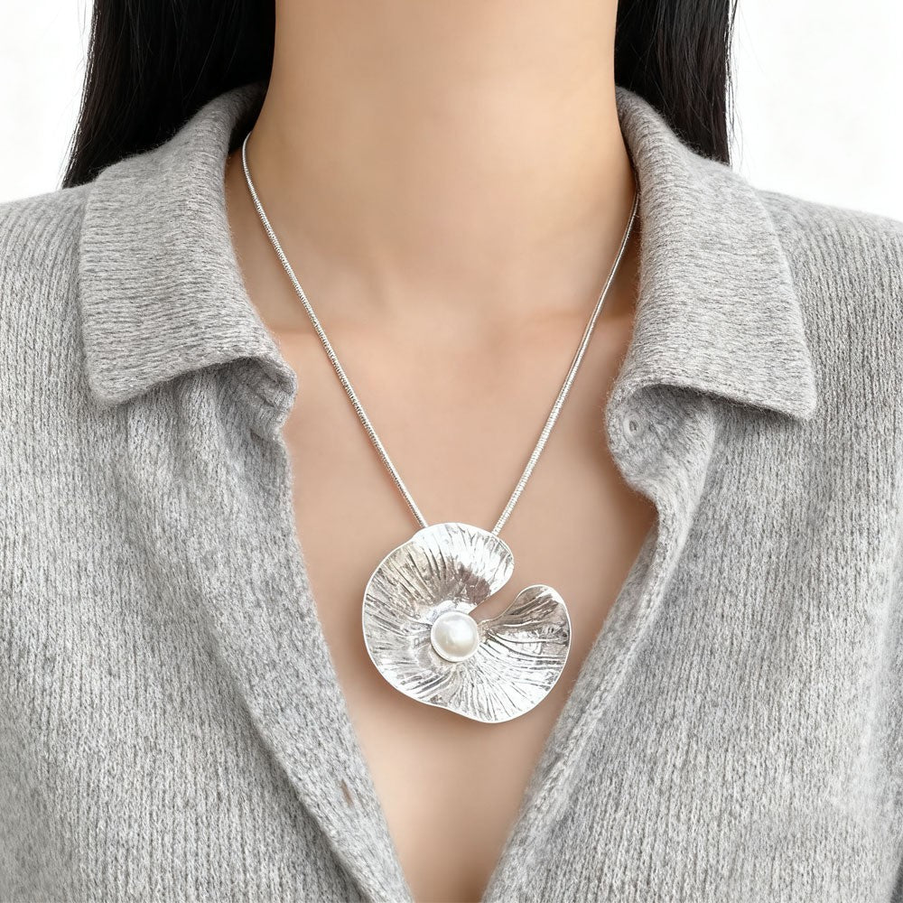 Textured Disc Pearl Necklace
